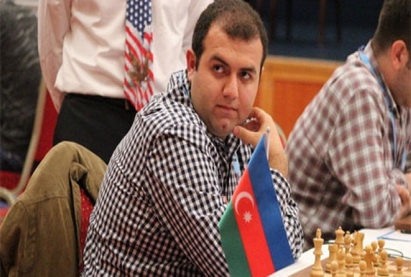 Шахматист Рауф Мамедов занимает 15-е место на турнире в Москве