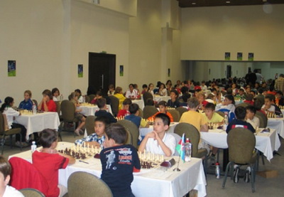Дуэт азербайджанских шахматистов лидирует на турнире в ОАЭ