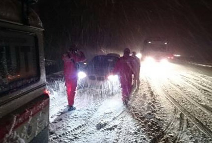 Снегопад в Турции привел  к закрытию ряда дорог - ФОТО