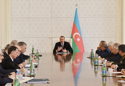 Под председательством Президента Ильхама Алиева состоялось заседание Кабинета Министров, посвященное итогам первого квартала 2015 года