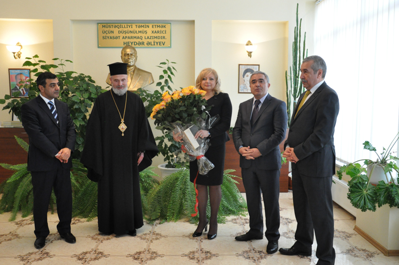 В посольстве Азербайджана в Кишиневе состоялась церемония награждения омбудсмана Молдовы Аурелии Григориу – ФОТО
