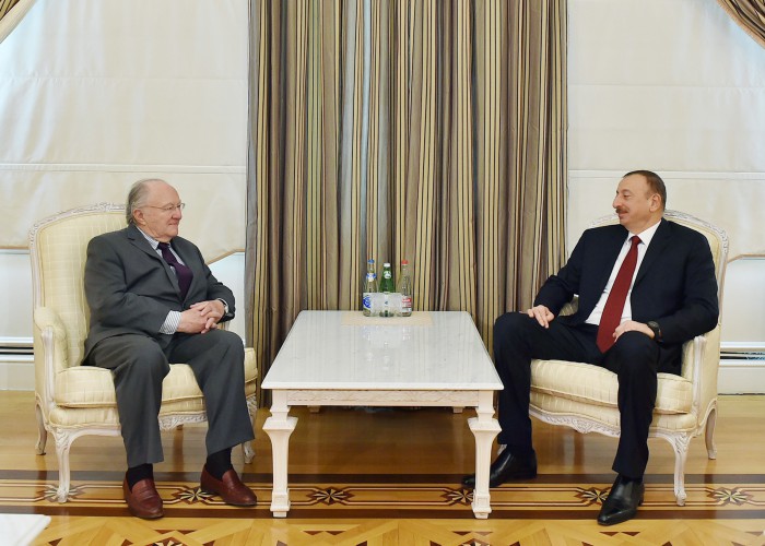 Ильхам Алиев принял делегацию во главе с президентом Представительского совета Еврейских институтов Франции - ФОТО