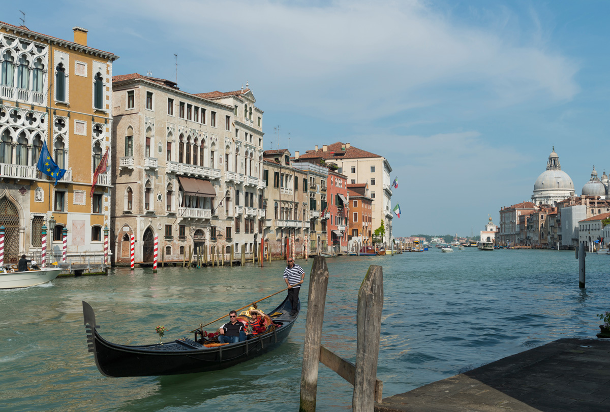 Венеция: Союз воды и пламени – ФОТО