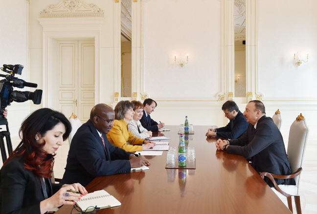 Ильхам Алиев принял делегацию во главе с вице-президентом Всемирного банка по Европе и Центральной Азии