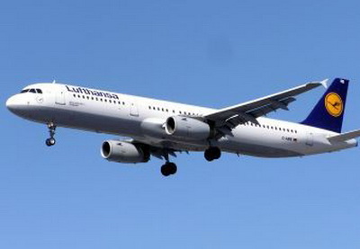 Самолет Lufthansa вернулся в Стамбул из-за угрозы взрыва