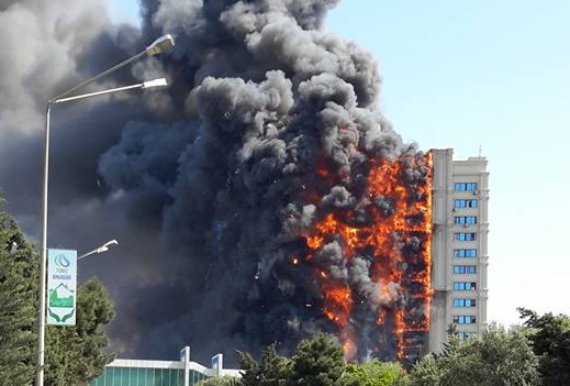 Водительские права жителей сгоревшего в Баку дома заменят бесплатно – Дорожная полиция