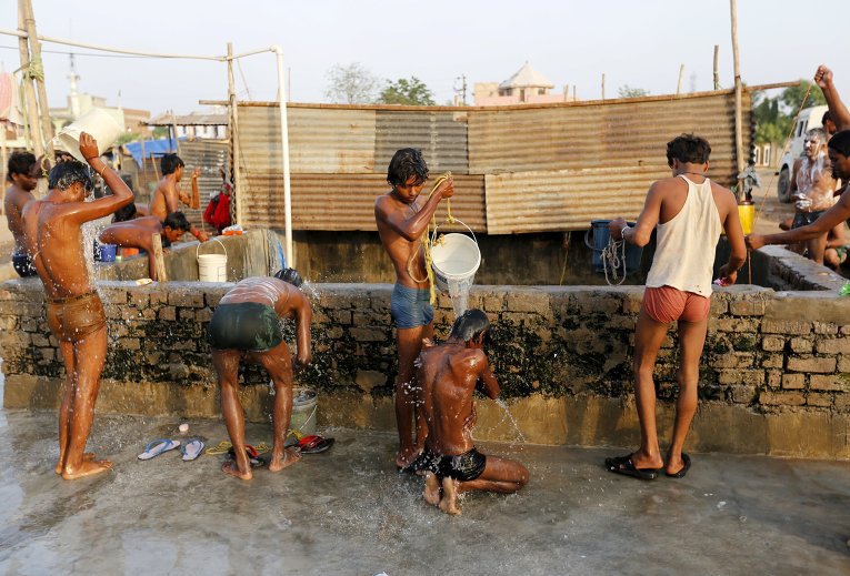 Число жертв аномальной жары в Индии возросло до 335