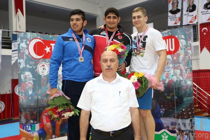 Азербайджанские борцы завоевали еще 4 медали на турнире в Анталье - ФОТО