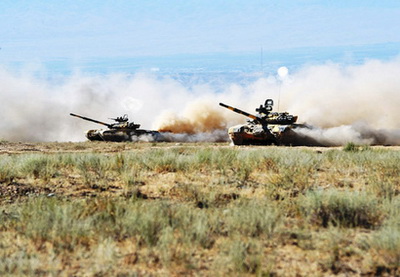 Проходят учения танковых войск ВС Азербайджана – ВИДЕО