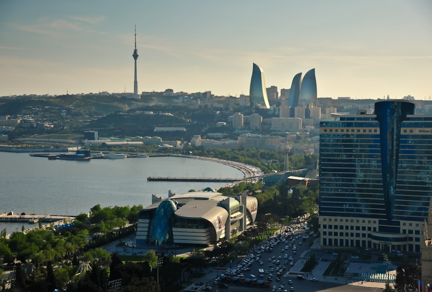 В Баку проходит VI Международный страховой форум