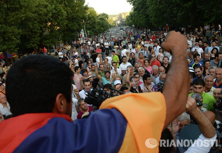 Протестующие в Ереване перейдут к решительным действиям – Координатор акции протеста