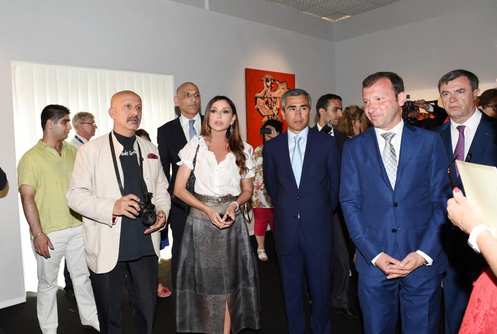 Мехрибан Алиева приняла участие в открытии выставки «Азербайджанские ковры в искусстве» в Каннах - ФОТО