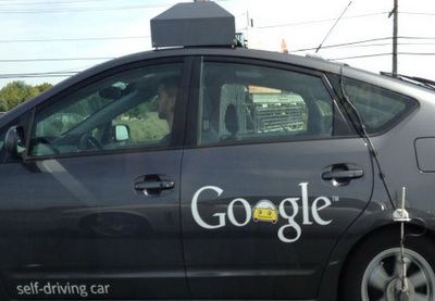 Самоходная машина Google впервые попала в ДТП с пострадавшими