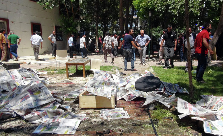 Турецкий суд запретил публикацию фото и видео о теракте в Суруче