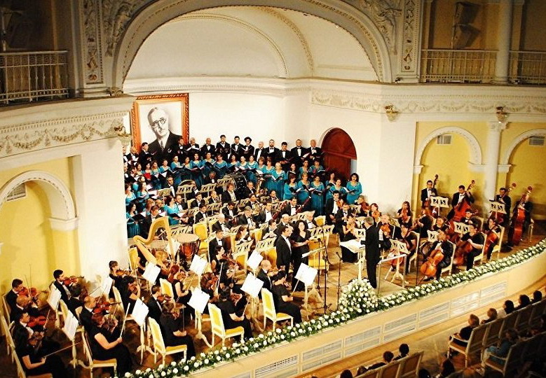 Азербайджанскому государственному симфоническому оркестру имени Узеира Гаджибейли  95 лет