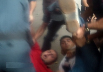 Полицейские разгоняют протестующих в Ереване - ВИДЕО