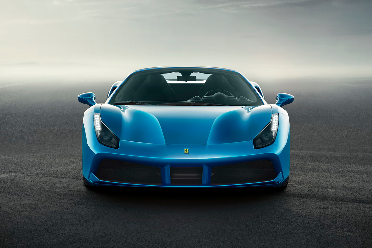 Ferrari представила самый мощный суперкар с открытым верхом - ФОТО