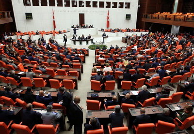 Парламент Турции не будет проводить расследование недавних терактов в стране