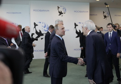 Владимир Путин ознакомился с выставочным центром Азербайджана на ВДНХ - ФОТО