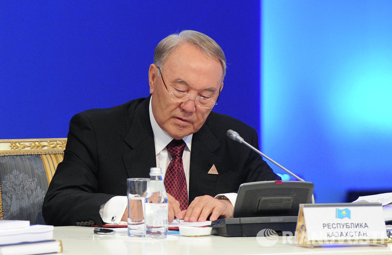 Казахстан ратифицировал договор о вступлении Кыргызстана в ЕАЭС