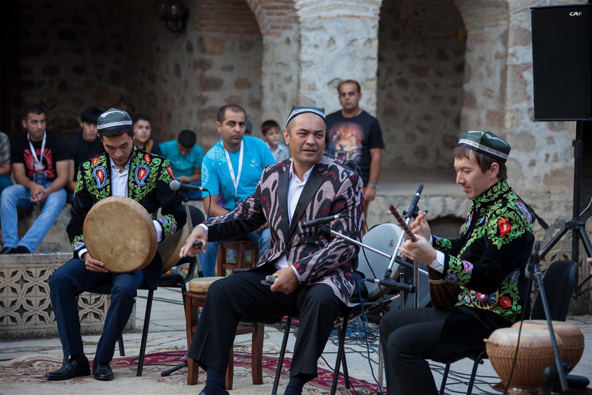 Узбекская группа «Abbos» провела мастер-класс в рамках фестиваля «Nağara-2015» - ФОТО