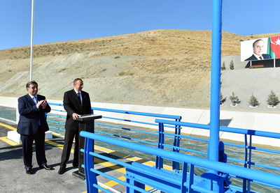 Ильхам Алиев принял участие в церемонии подачи воды из канала Тахтакерпю-Джейранбатан в Сиязаньском районе - ФОТО