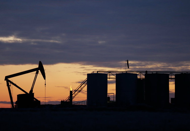 Нефть дешевеет на опасениях за мировую экономику