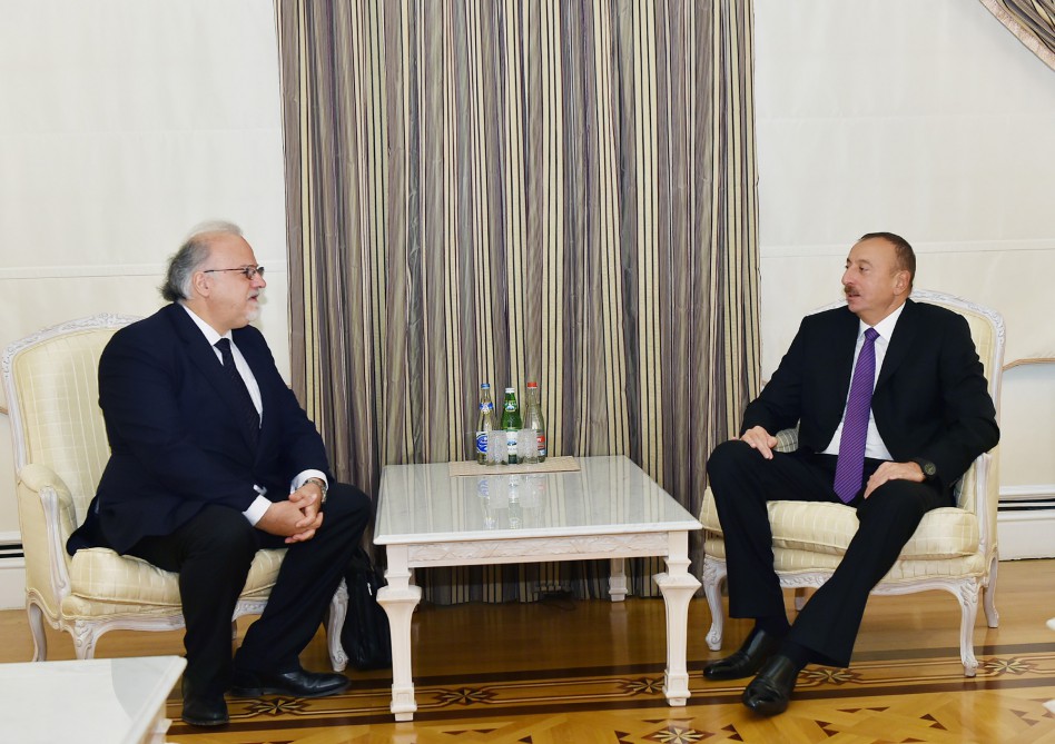 Ильхам Алиев принял посла Франции в Азербайджане в связи с завершением дипломатической деятельности - ФОТО
