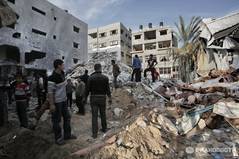 Еще двое палестинцев погибли в стычках на границе Газы