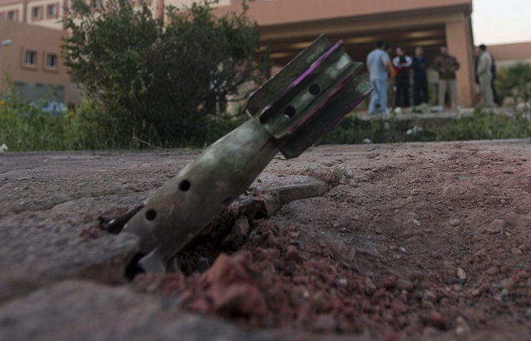 На территорию посольства РФ в Сирии упали две мины