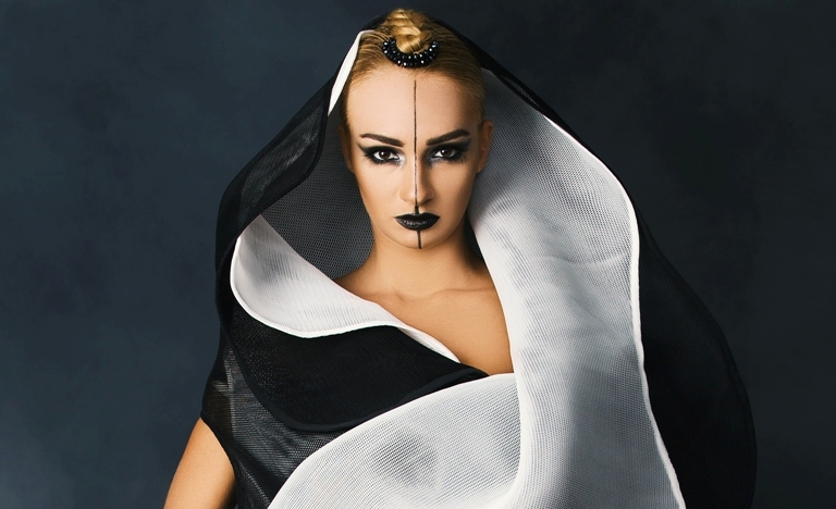 Мода будущего: Участница «Мисс Бикини СНГ 2015» в футуристических образах дизайнера Зумрюд Мирзалиевой - ФОТО – ВИДЕО