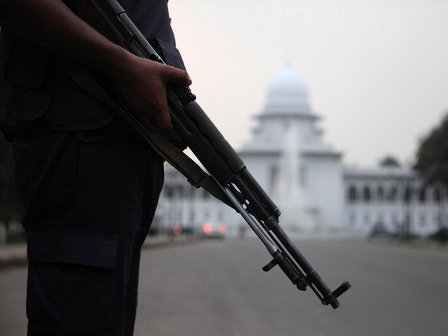 ИГИЛ взяло на себя ответственность за нападение на мечеть в Бангладеш