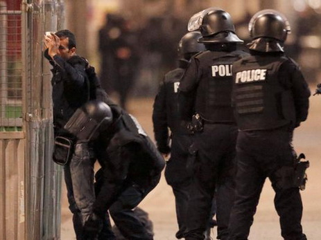 Глава МВД Франции заявил о задержании более 200 участников протеста в Париже