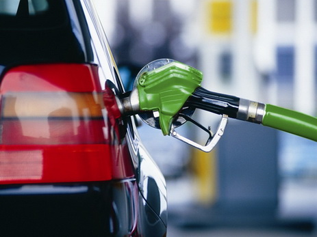  В Тарифном совете Азербайджана прокомментировали информацию о возможном повышении цен на бензин