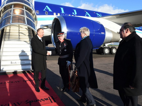 Президент Азербайджана прибыл с визитом в Великобританию - ФОТО