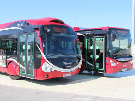 Baku Bus разыскивает пассажира, потерявшего в автобусе удостоверение и деньги – ФОТО