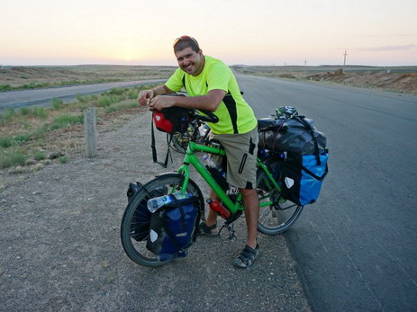 Бросить все: «Лентяй и интроверт» Турал Аббасов рассказал о своем кругосветном путешествии на велосипеде - ФОТО