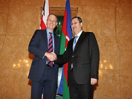 Халаф Халафов встретился с британским министром по делам Европы - ФОТО