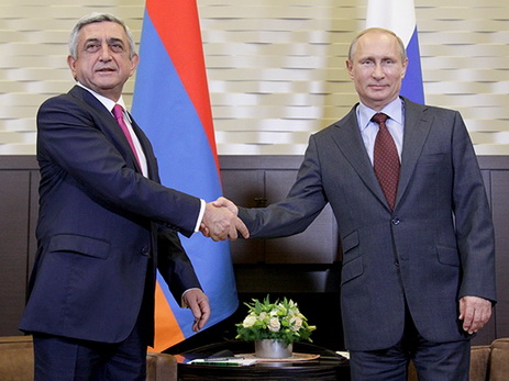 «Россия выступала фактором, не позволявшим удавке затянуться на шее Армении» - Российский эксперт