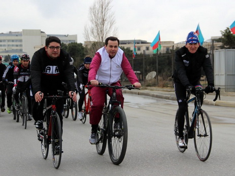 В Баку прошел велопробег под девизом «Будь в движении во имя чистого города» - ФОТО