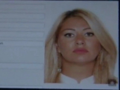 Решением Бакинского суда арестована женщина-водитель, которую эвакуировали вместе с машиной – ФОТО – ВИДЕО - ОБНОВЛЕНО