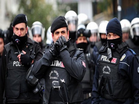 Полиция Турции задержала более 200 демонстрантов в центре Стамбула - ВИДЕО