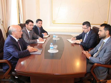 Глава ГКРРО встретился с британским послом в Азербайджане - ФОТО