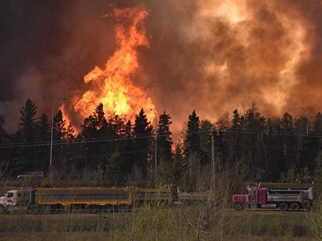 В Канаде одна провинция отказалась помогать другой в борьбе с пожарами
