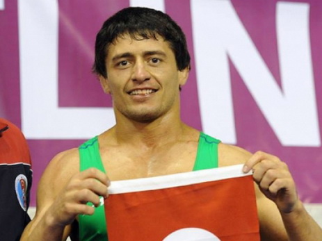 Борец Расул Чунаев завоевал олимпийскую лицензию