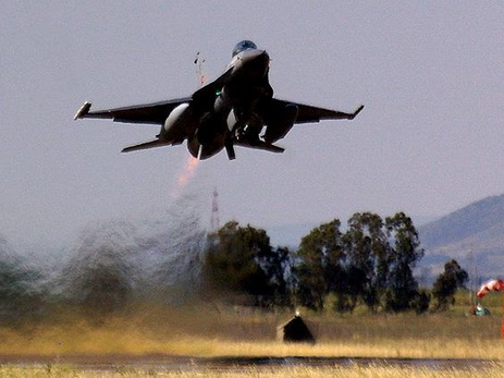 Турецкие ВВС уничтожили позиции террористов на юго-востоке страны и в Северном Ираке