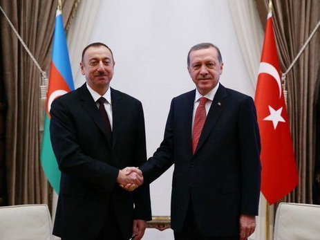 Президент Турции поздравил Ильхама Алиева с Днем Республики