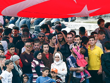Бегущие по волнам... Помогут ли сирийские мигранты сбыться мечте Эрдогана?