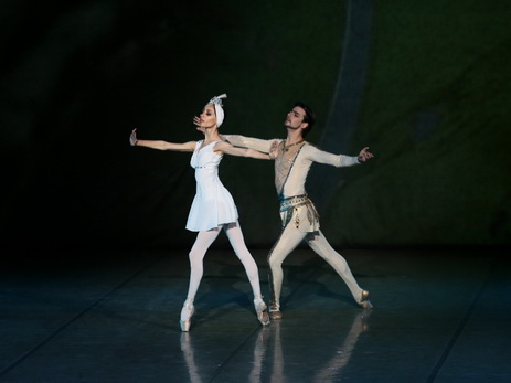 Нигяр Ибрагимова и Гюльагаси Мирзоев исполнили в Бишкеке адажио из балета «Семь красавиц» - ФОТО