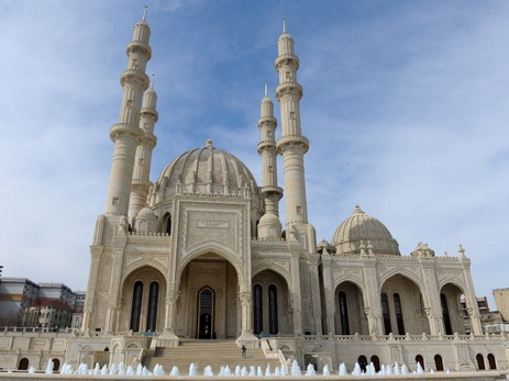Количество мечетей в Азербайджане достигает 2100